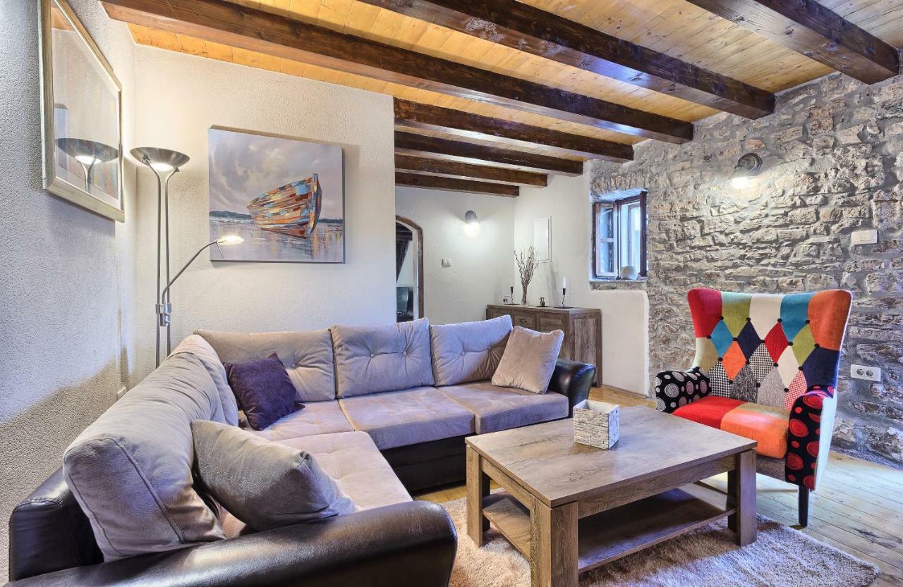 Гостевой дом Dalmatia Stone House - Heated Pool Biorine Экстерьер фото