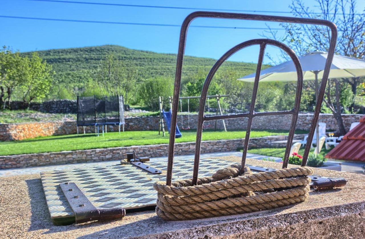 Гостевой дом Dalmatia Stone House - Heated Pool Biorine Экстерьер фото