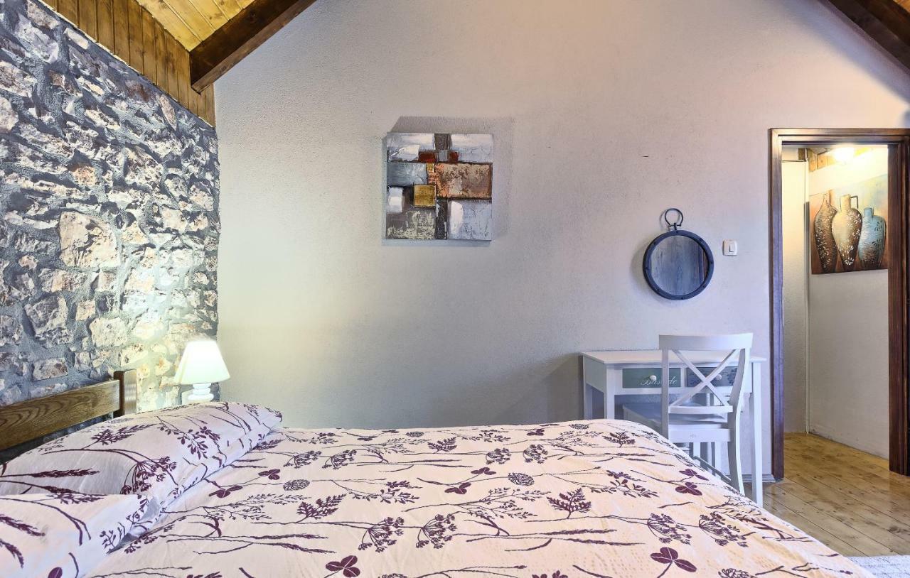 Гостевой дом Dalmatia Stone House - Heated Pool Biorine Экстерьер фото