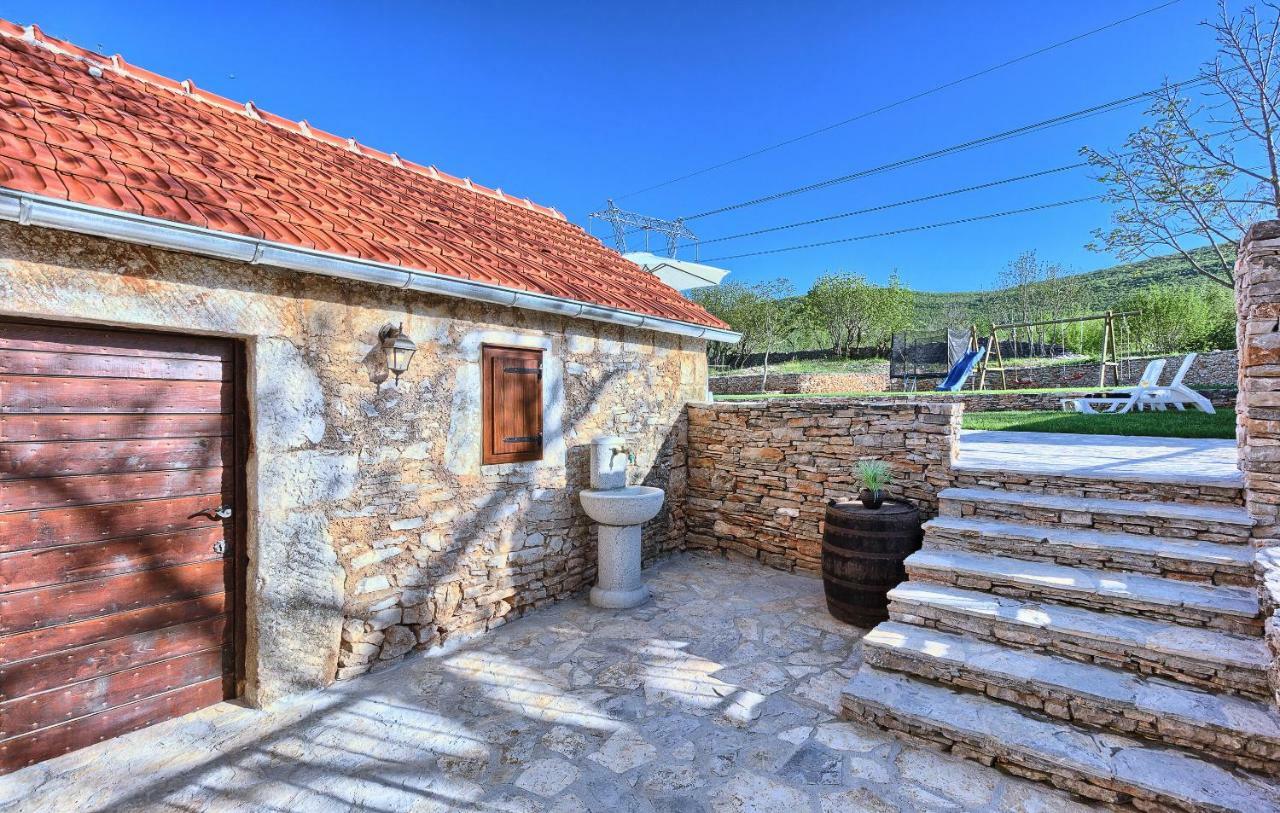 Гостевой дом Dalmatia Stone House - Heated Pool Biorine Экстерьер фото
