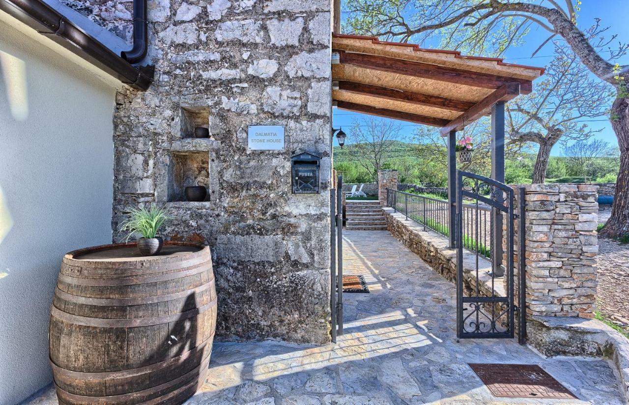 Гостевой дом Dalmatia Stone House - Heated Pool Biorine Экстерьер фото